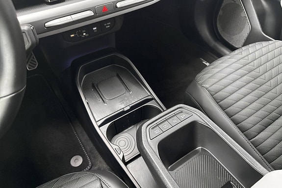 Kia EV4 13 of 27