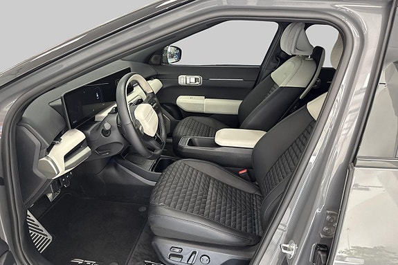 Kia EV4 8 of 27