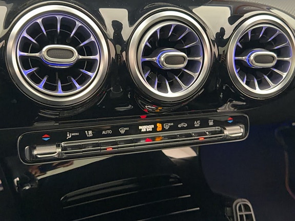 Mercedes-Benz CLA250 24 of 30