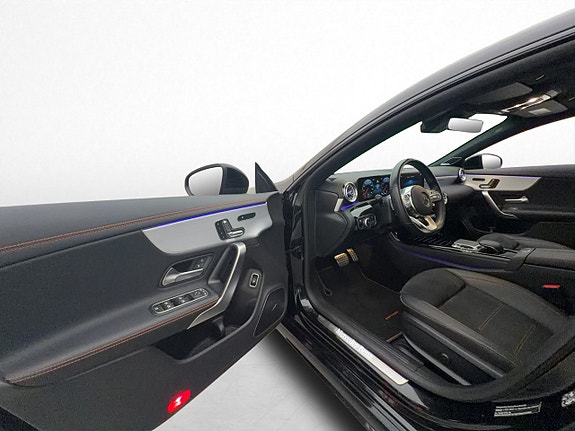 Mercedes-Benz CLA250 15 of 30