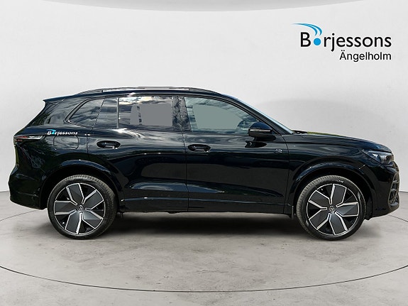 Volkswagen Tiguan 9 of 9