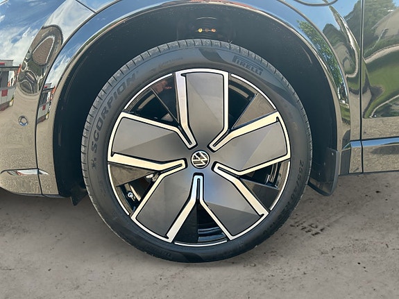 Volkswagen Tiguan 8 of 9