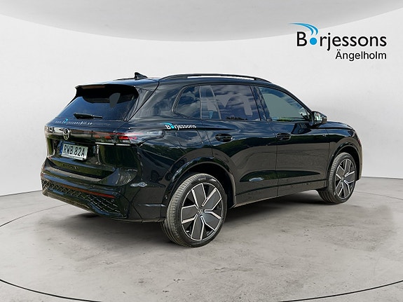 Volkswagen Tiguan 7 of 9