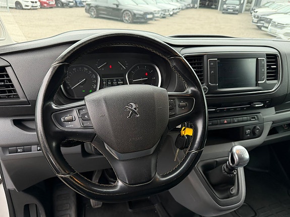 Peugeot Expert 13 of 19