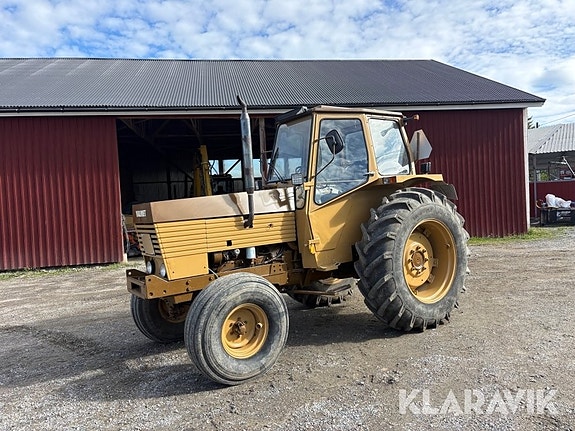 Traktor Valmet 702 2 of 6