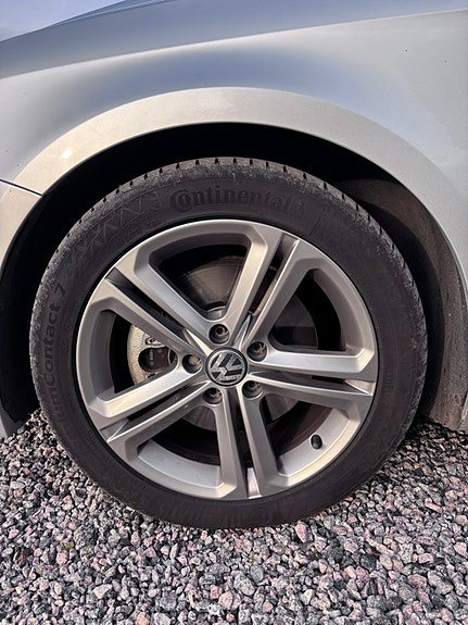 Volkswagen Passat 5 of 11