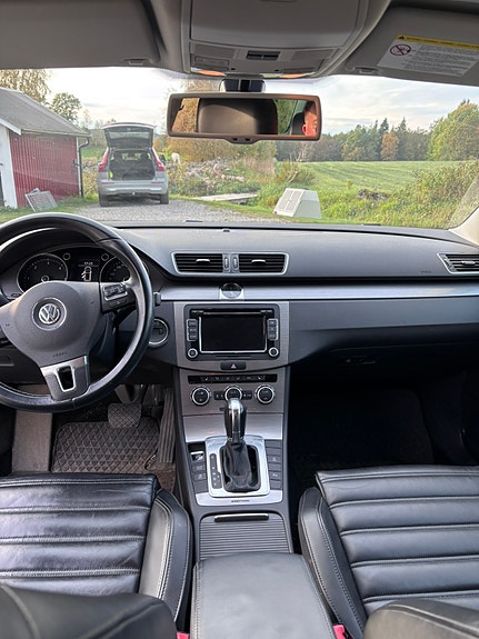 Volkswagen Passat 7 of 11