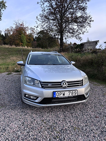 Volkswagen Passat 2 of 11