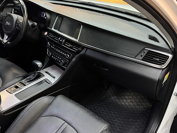 Kia Optima 8 of 19