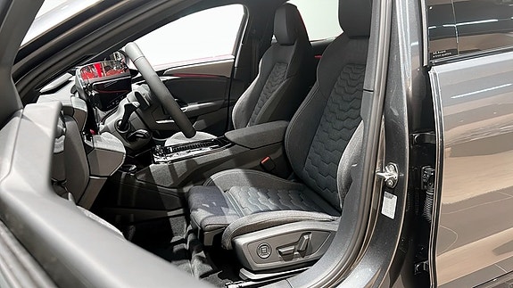 Audi A6 e-tron 2 of 15