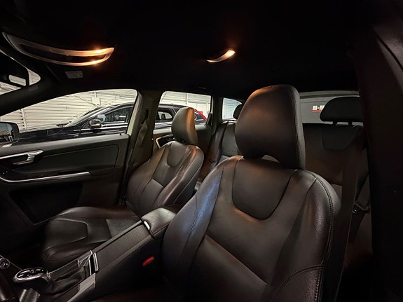 Volvo XC60 17 of 18