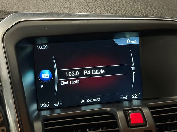 Volvo XC60 12 of 18
