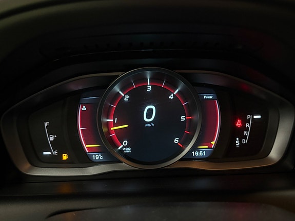 Volvo XC60 14 of 18