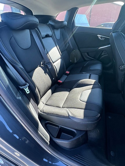 Volvo V40 15 of 25