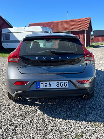 Volvo V40 7 of 25
