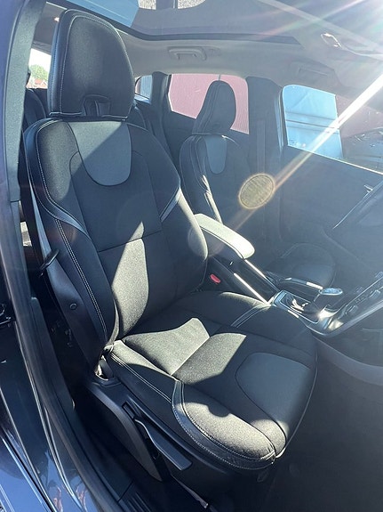 Volvo V40 14 of 25