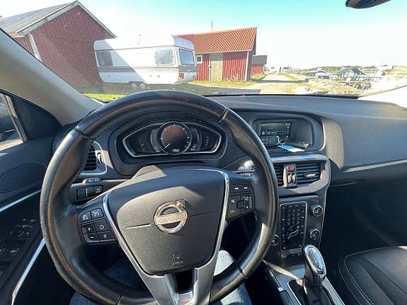 Volvo V40 16 of 25