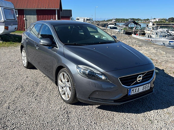 Volvo V40 23 of 25