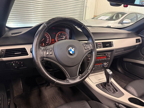 BMW 330d 8 of 14