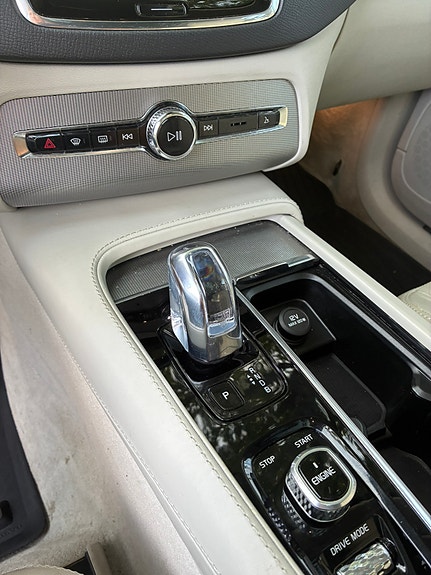 Volvo XC90 9 of 15