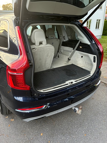 Volvo XC90 12 of 15