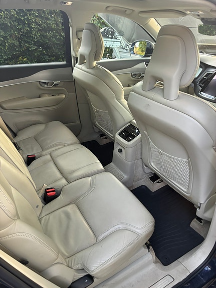 Volvo XC90 14 of 15