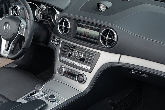 Mercedes-Benz SL500 19 of 30