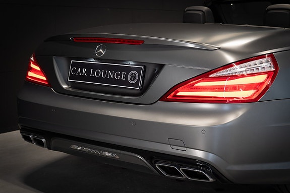 Mercedes-Benz SL500 9 of 30