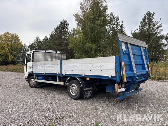 Lastbil Volvo FL180 med bakgavellyft 3 of 6
