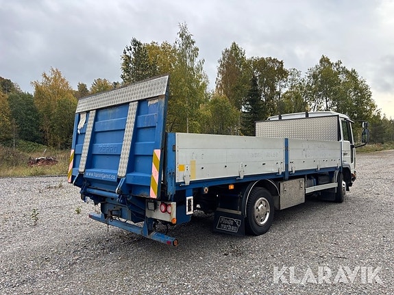Lastbil Volvo FL180 med bakgavellyft 5 of 6