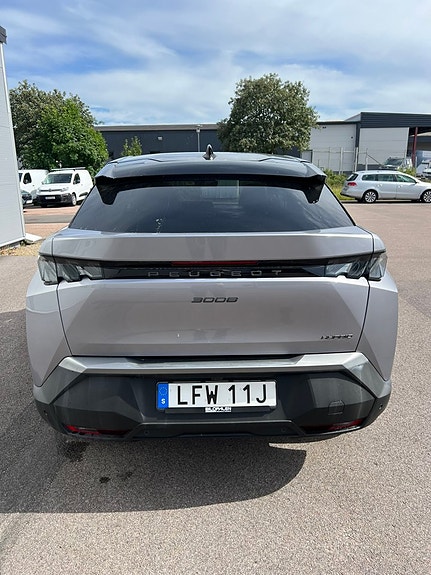 Peugeot 3008 16 of 23