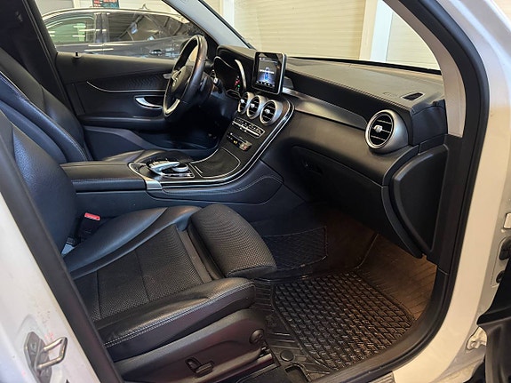 Mercedes-Benz GLC220 d 9 of 23