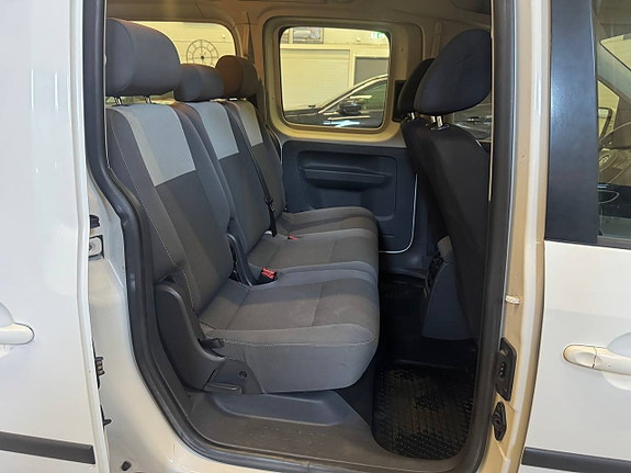 Volkswagen Caddy Maxi 14 of 19