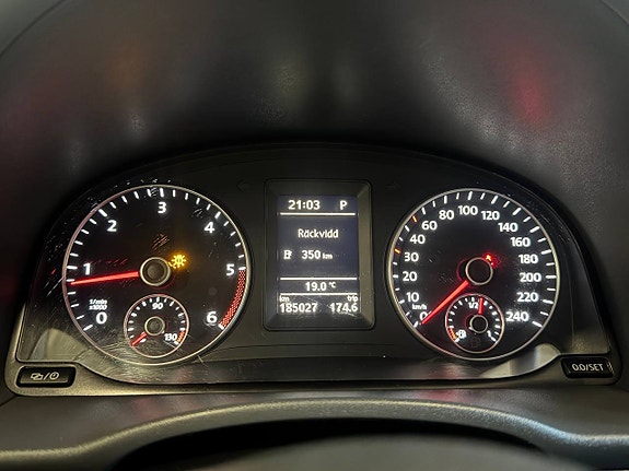 Volkswagen Caddy Maxi 12 of 19