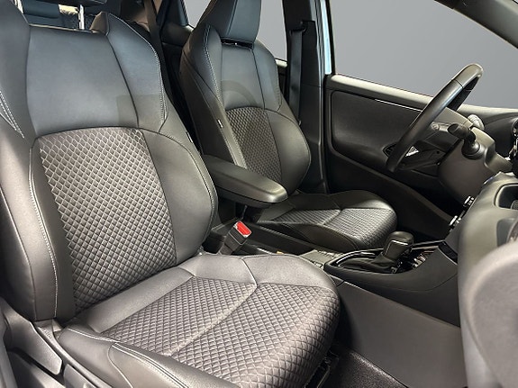 Toyota Yaris 8 of 17