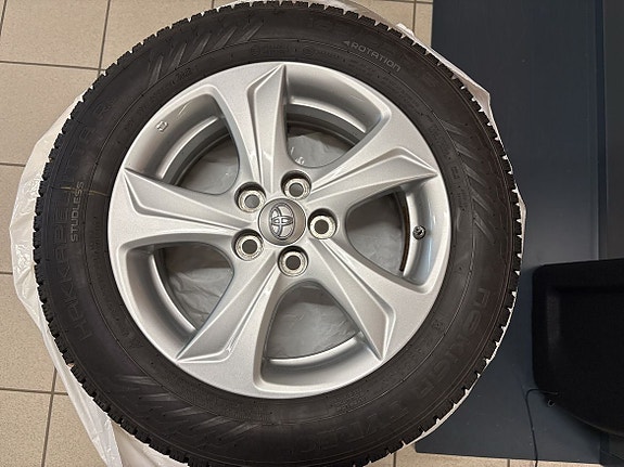Toyota Yaris 13 of 17
