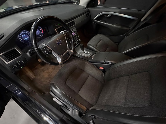 Volvo XC70 7 of 12