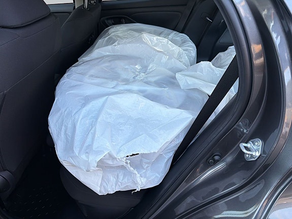 Toyota Yaris 7 of 13