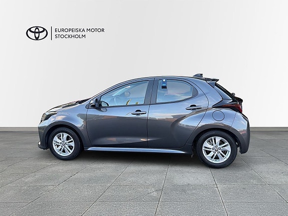 Toyota Yaris 3 of 13