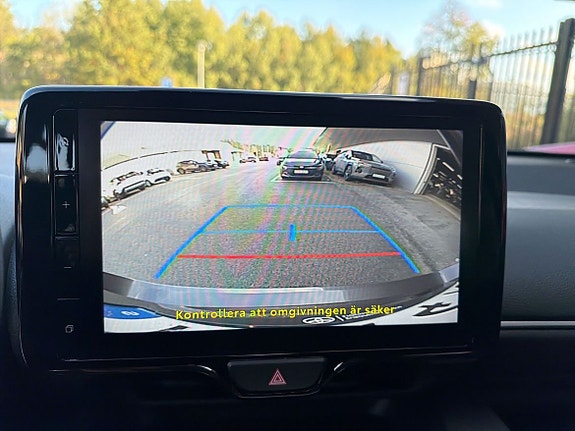 Toyota Yaris 12 of 13