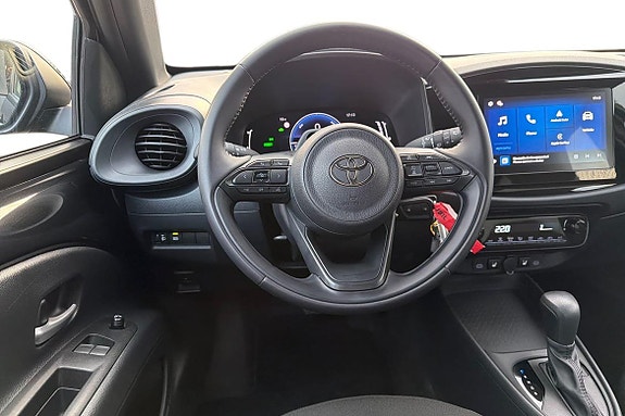 Toyota Aygo X 11 of 21