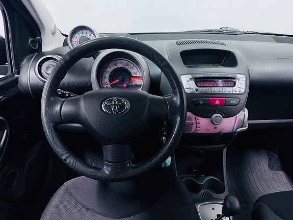Toyota Aygo 12 of 14