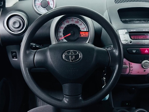 Toyota Aygo 11 of 14