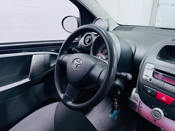 Toyota Aygo 4 of 14