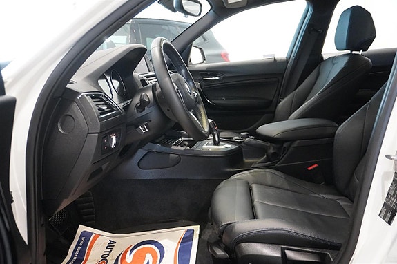 BMW 120i 6 of 13