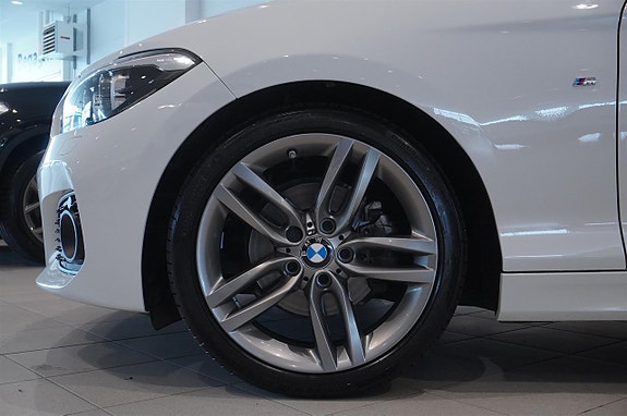 BMW 120i 13 of 13