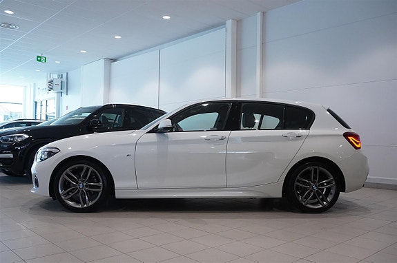 BMW 120i 3 of 13