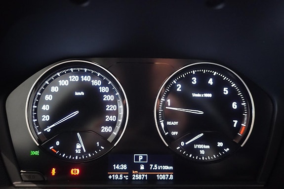 BMW 120i 10 of 13