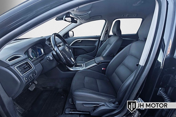 Volvo XC70 10 of 18