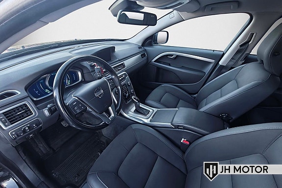 Volvo XC70 11 of 18